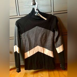 XS smartwool sweater